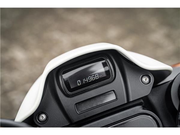 Harley-Davidson Kiel FXDRS 114 CUI - KESSTECH - SEITLICHER KZH