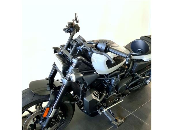HARLEY-DAVIDSON SPORTSTER S