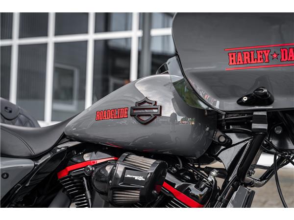 Harley-Davidson Kiel FLTRXS Road Glide Special - CVO Look - 26Zoll