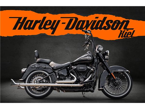 Harley-Davidson Kiel FLHC Heritage - Chicano Umbau - Motorumbau -
