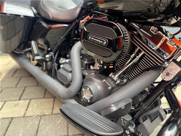 2015 Harley-Davidson Touring Road Glide Special FLTRXS