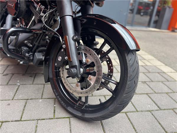 2015 Harley-Davidson Touring Road Glide Special FLTRXS