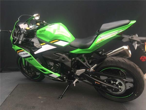 2025 Kawasaki NINJA ZX-4RR LIME GREEN