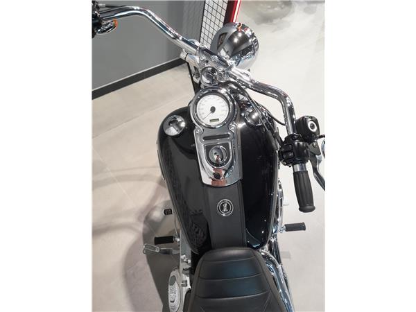 2011 HARLEY-DAVIDSON SUPER GLIDE