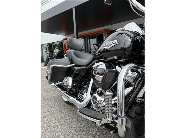 2018 HARLEY-DAVIDSON ROAD KING