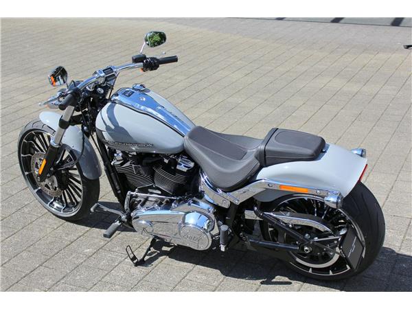 2025 harley-davidson FXBR Breakout 117