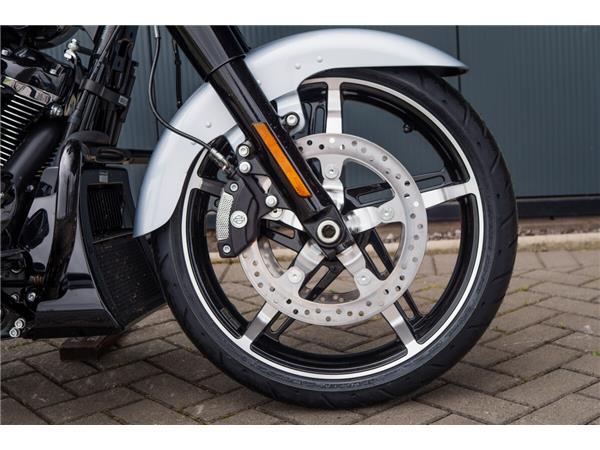 2024 Harley-Davidson Street Glide