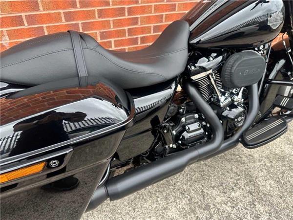 2025 Harley-Davidson Road King Special 1868 24