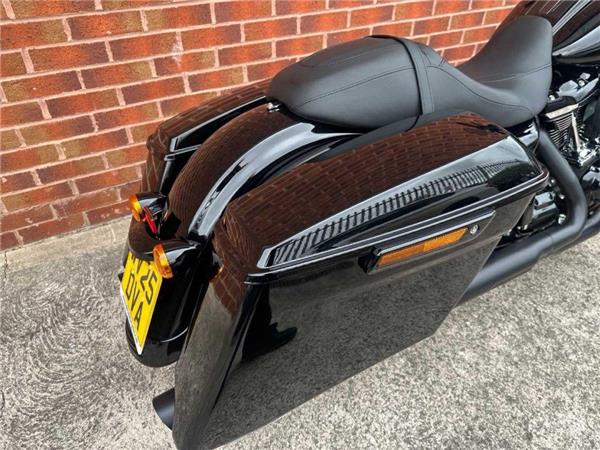2025 Harley-Davidson Road King Special 1868 24