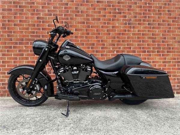 2025 Harley-Davidson Road King Special 1868 24