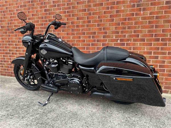 2025 Harley-Davidson Road King Special 1868 24