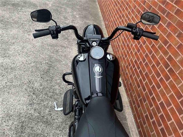 2025 Harley-Davidson Road King Special 1868 24