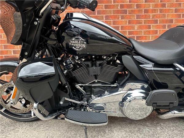 2025 Harley-Davidson STREET GLIDE ULTRA