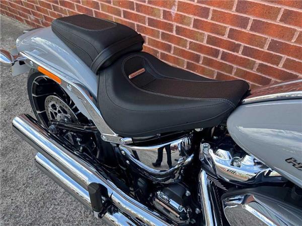 2025 Harley-Davidson Breakout 1923 25