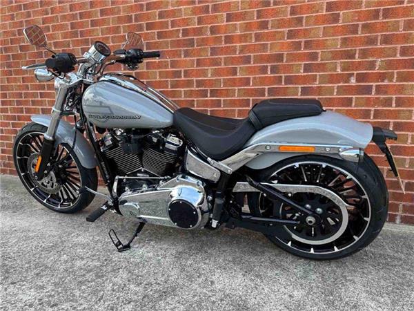 2025 Harley-Davidson Breakout 1923 25