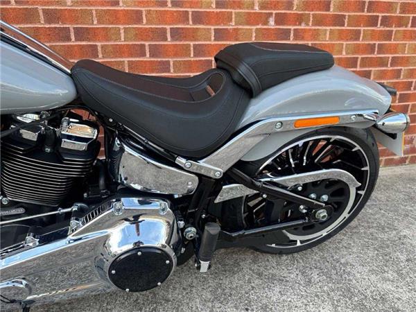 2025 Harley-Davidson Breakout 1923 25