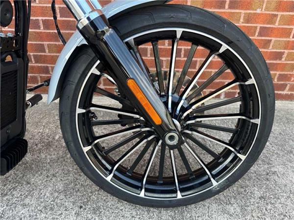 2025 Harley-Davidson Breakout 1923 25
