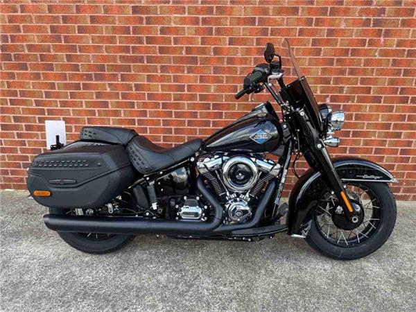 2025 Harley-Davidson FLHC HERITAGE CLASSIC