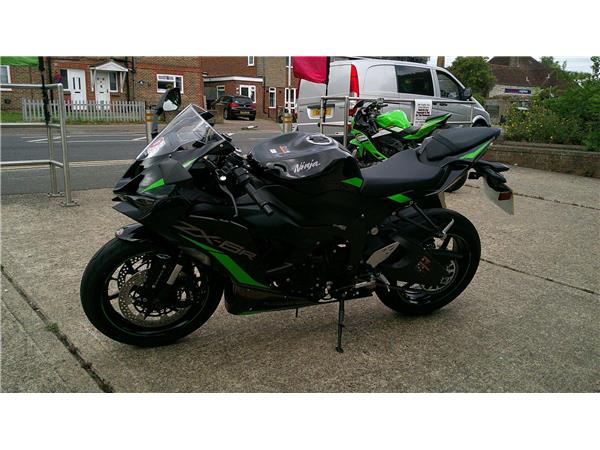 2025 Kawasaki Ninja ZX-6R