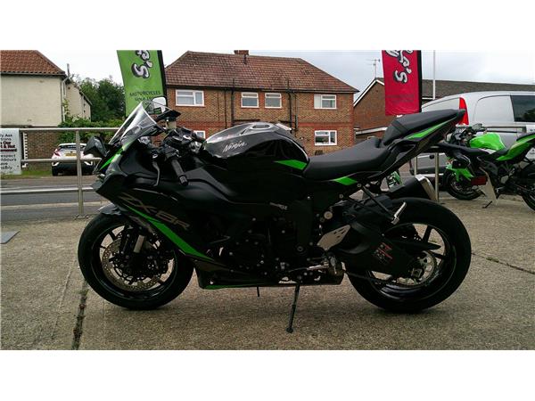 2025 Kawasaki Ninja ZX-6R