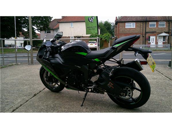 2025 Kawasaki Ninja ZX-6R