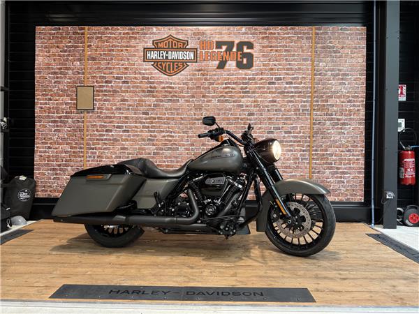 2017 HARLEY-DAVIDSON ROAD KING