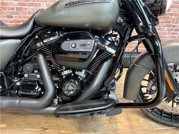 2017 HARLEY-DAVIDSON ROAD KING
