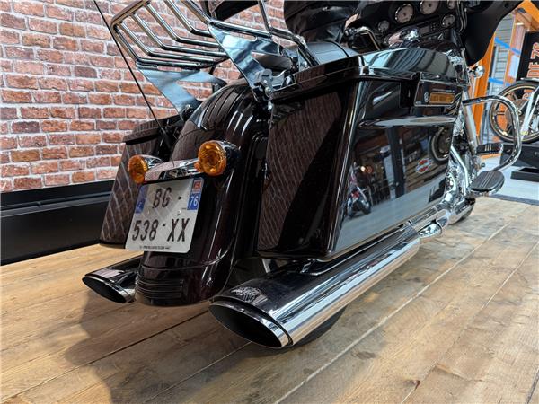 2011 HARLEY-DAVIDSON STREET GLIDE