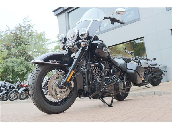 2021 HARLEY-DAVIDSON SOFTAIL FLHCS HERITAGE CLASSIC 114