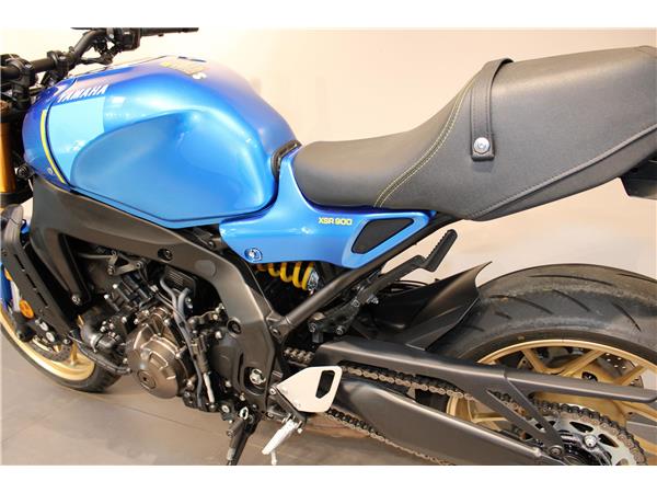 YAMAHA XSR900