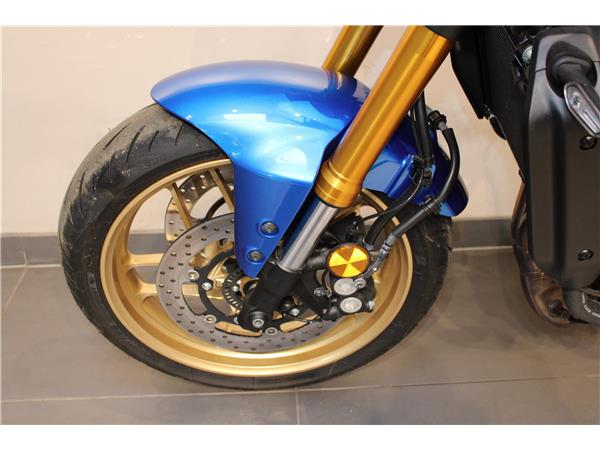 YAMAHA XSR900