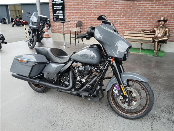 2022 HARLEY-DAVIDSON STREET GLIDE