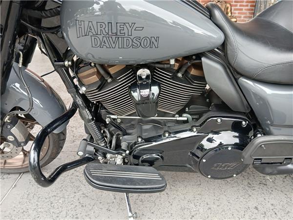 2022 HARLEY-DAVIDSON STREET GLIDE