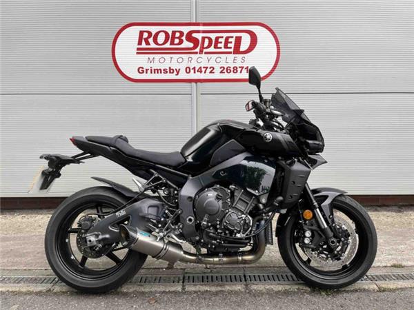 2024 Yamaha MT10 Black