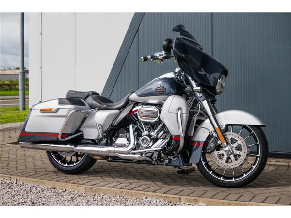 2017 Harley-Davidson CVO Street Glide