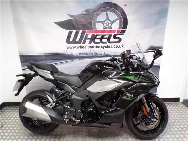 2025 Kawasaki Ninja 1000SX