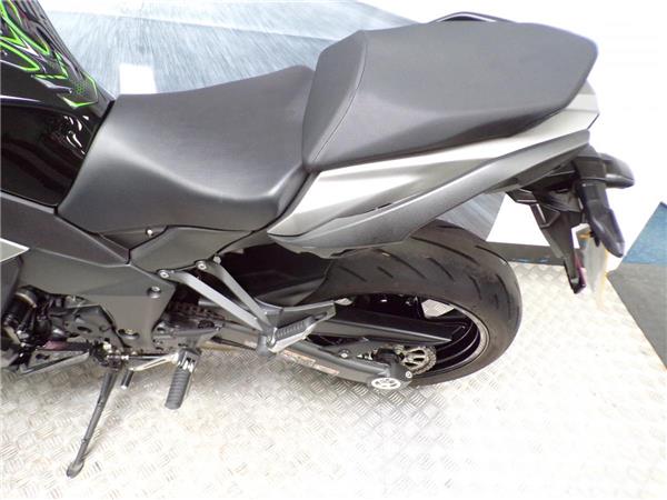 2025 Kawasaki Ninja 1000SX