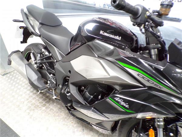 2025 Kawasaki Ninja 1000SX