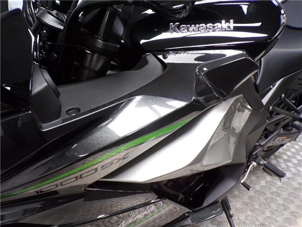 2025 Kawasaki Ninja 1000SX