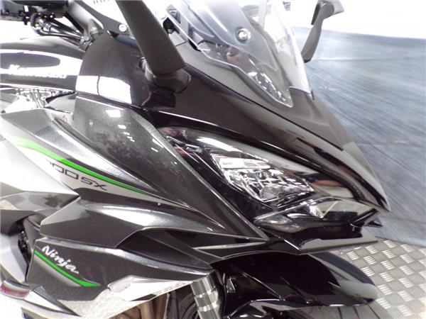 2025 Kawasaki Ninja 1000SX