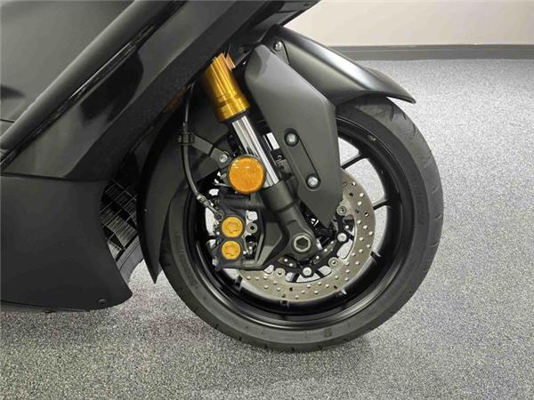 2024 Yamaha TMAX TECH MAX 560 TECH BLACK XTRI