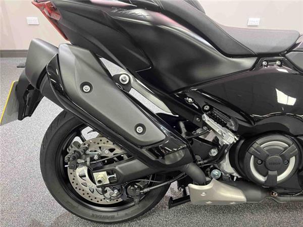 2024 Yamaha TMAX TECH MAX 560 TECH BLACK XTRI