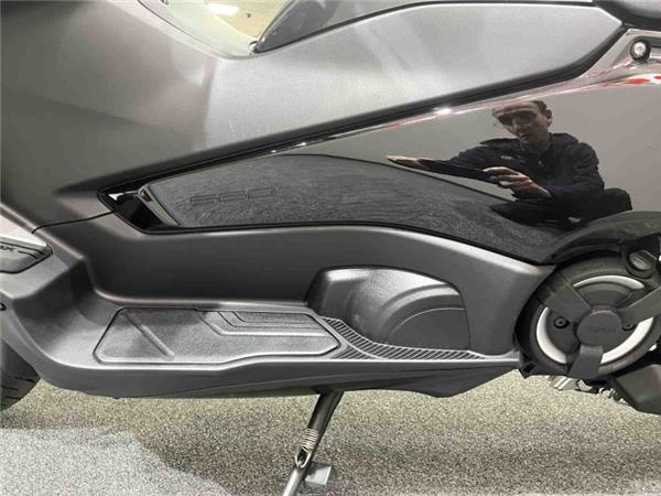 2024 Yamaha TMAX TECH MAX 560 TECH BLACK XTRI