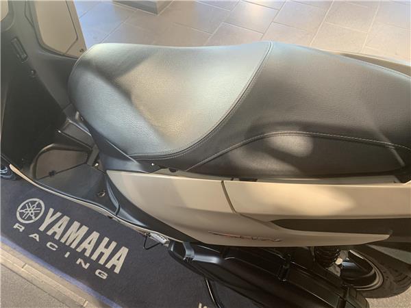 2023 Yamaha Tricity 125, 1 Owner from new, F.S.H,heated grips, Rack & Box.