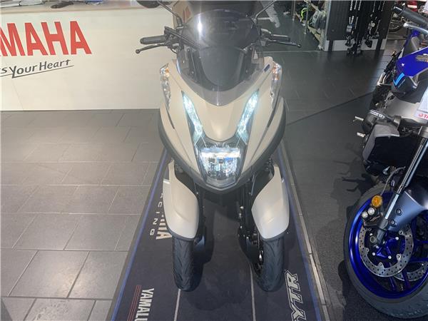 2023 Yamaha Tricity 125, 1 Owner from new, F.S.H,heated grips, Rack & Box.