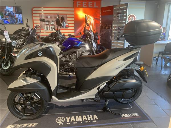 2023 Yamaha Tricity 125, 1 Owner from new, F.S.H,heated grips, Rack & Box.