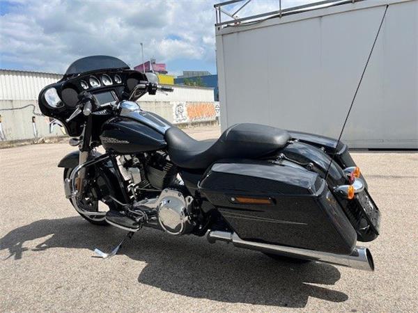 2016 Harley-Davidson Touring Street Glide Special FLHXS