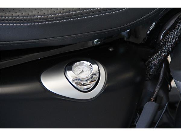XL 883N 883 IRON