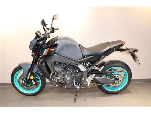 YAMAHA MT-09