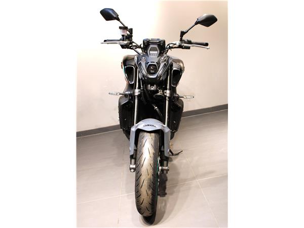 YAMAHA MT-09